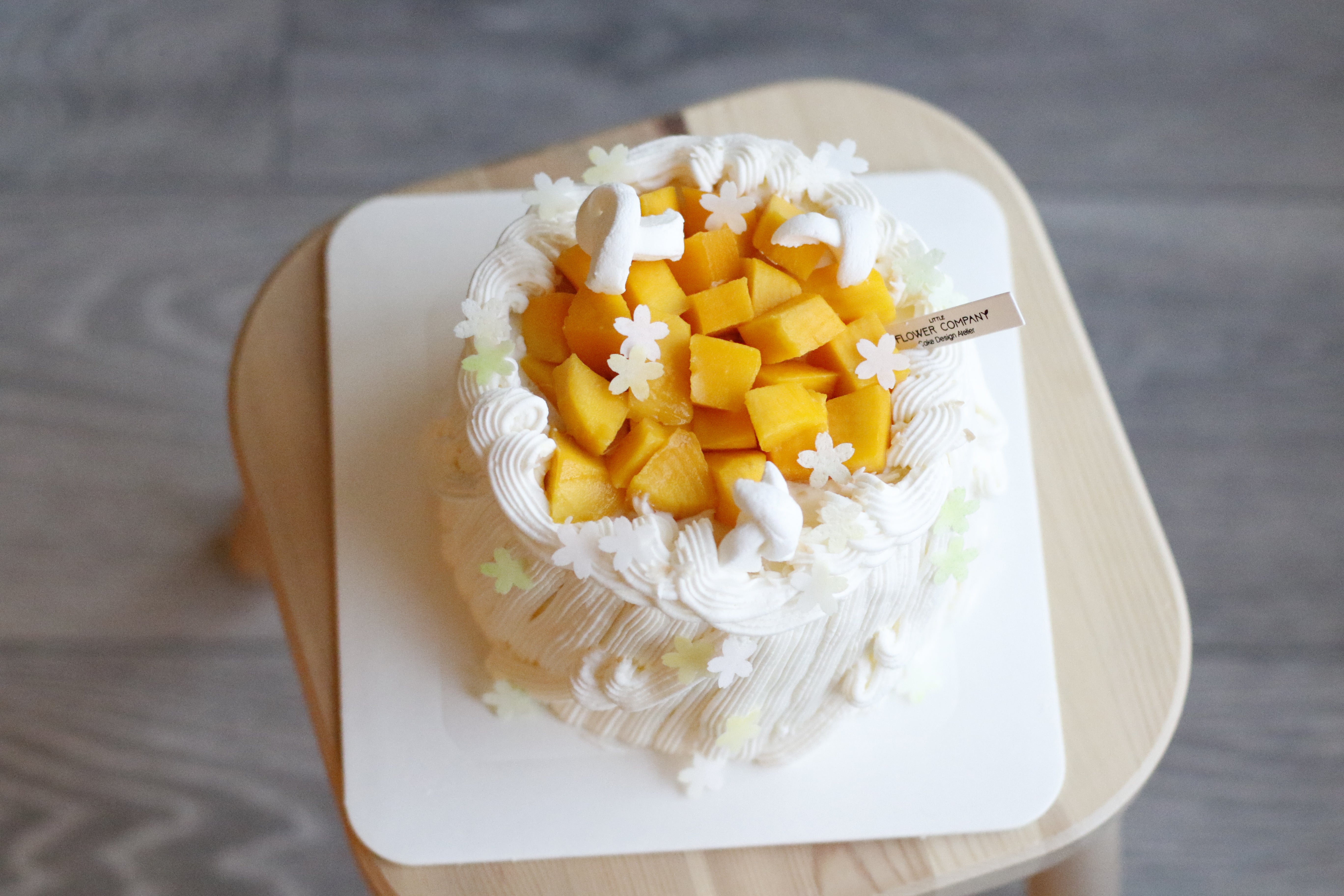 Spring Fresh Mango cloud chiffon cream cake (For limited time only)