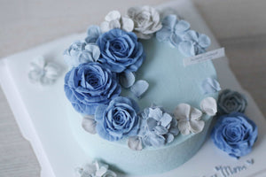 Crescent style gradient color flower cake ( 6 inch size cloud chiffon cream cake)