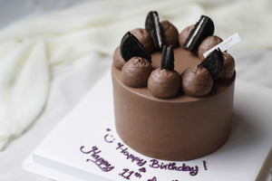 Chocolate Oreo cloud chiffon cream cake